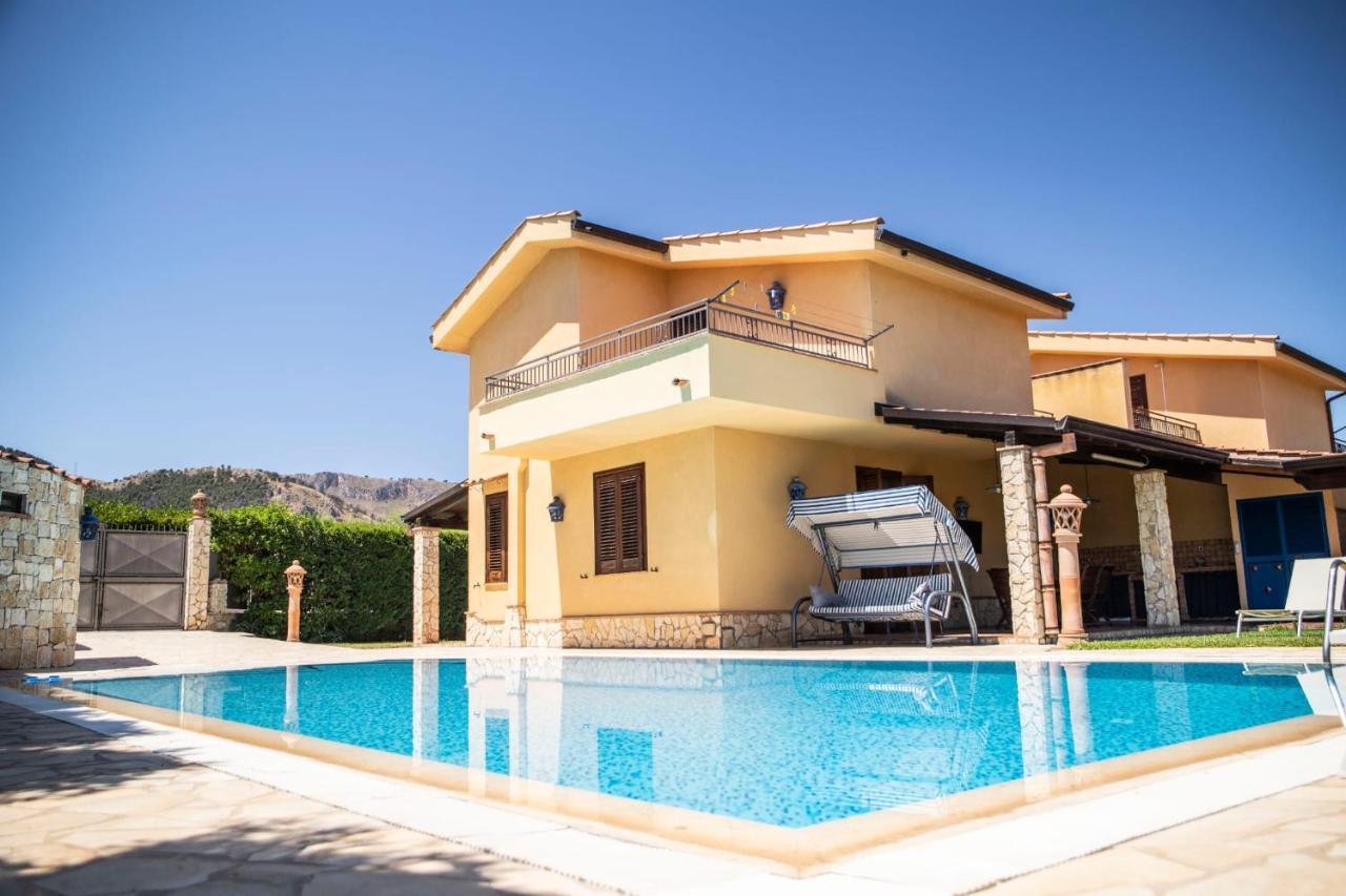Dimora Fanale, Villa Esclusiva Con Piscina Privata - Fanale Rentals อัลตาวิลลา มิลิเชีย ภายนอก รูปภาพ