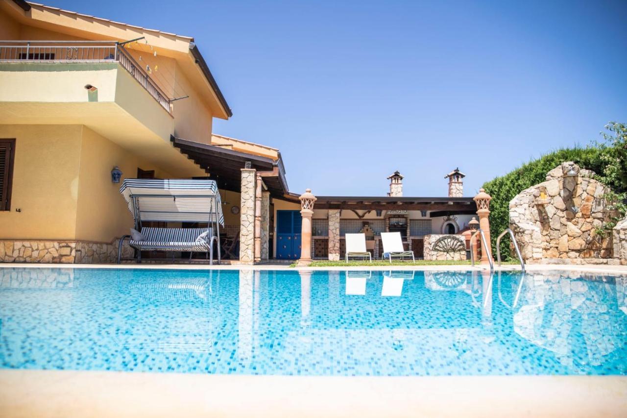 Dimora Fanale, Villa Esclusiva Con Piscina Privata - Fanale Rentals อัลตาวิลลา มิลิเชีย ภายนอก รูปภาพ